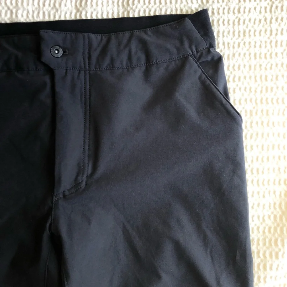 The North Face Men's Black Paramount Active Outdoor UPF 40+ Pants  33x30 short